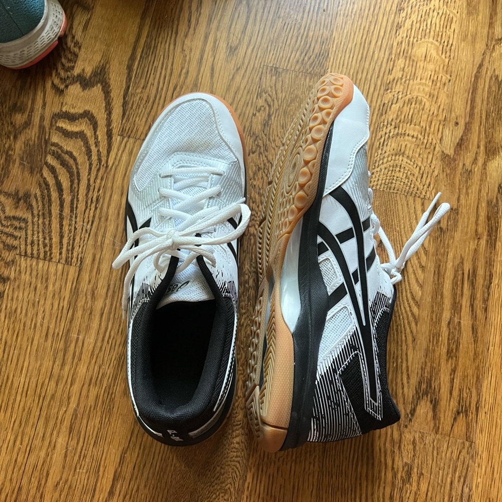 ASICS GEL ROCKET INDOOR COURT SHOES